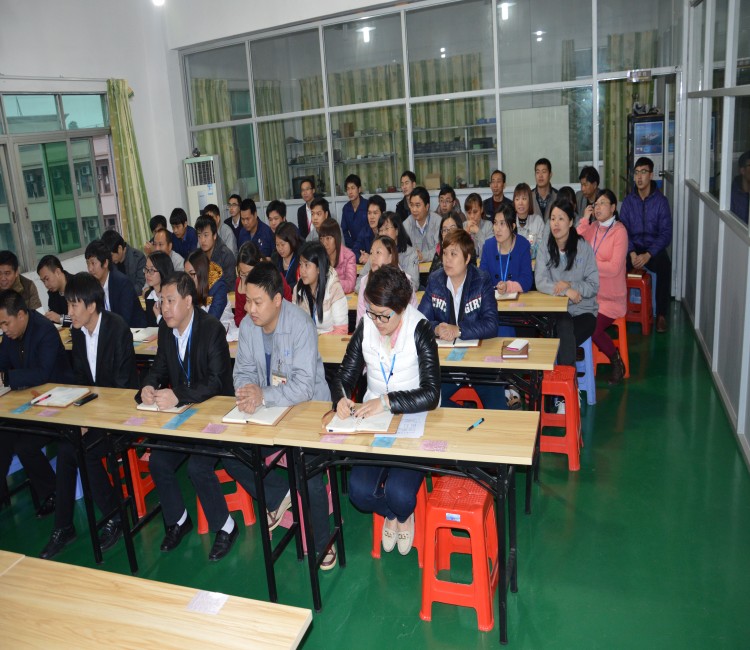 复工后的第一次全厂大会